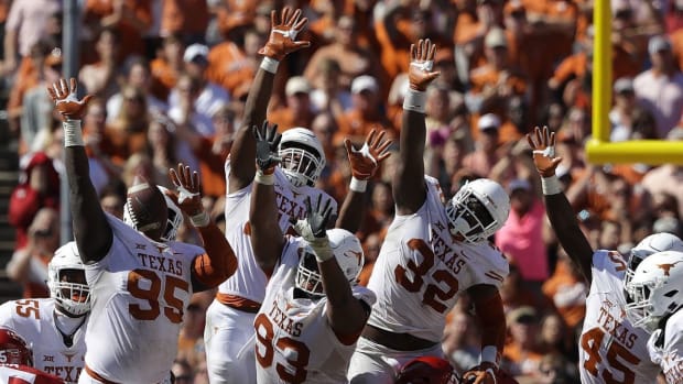 college-football-leaping.jpg